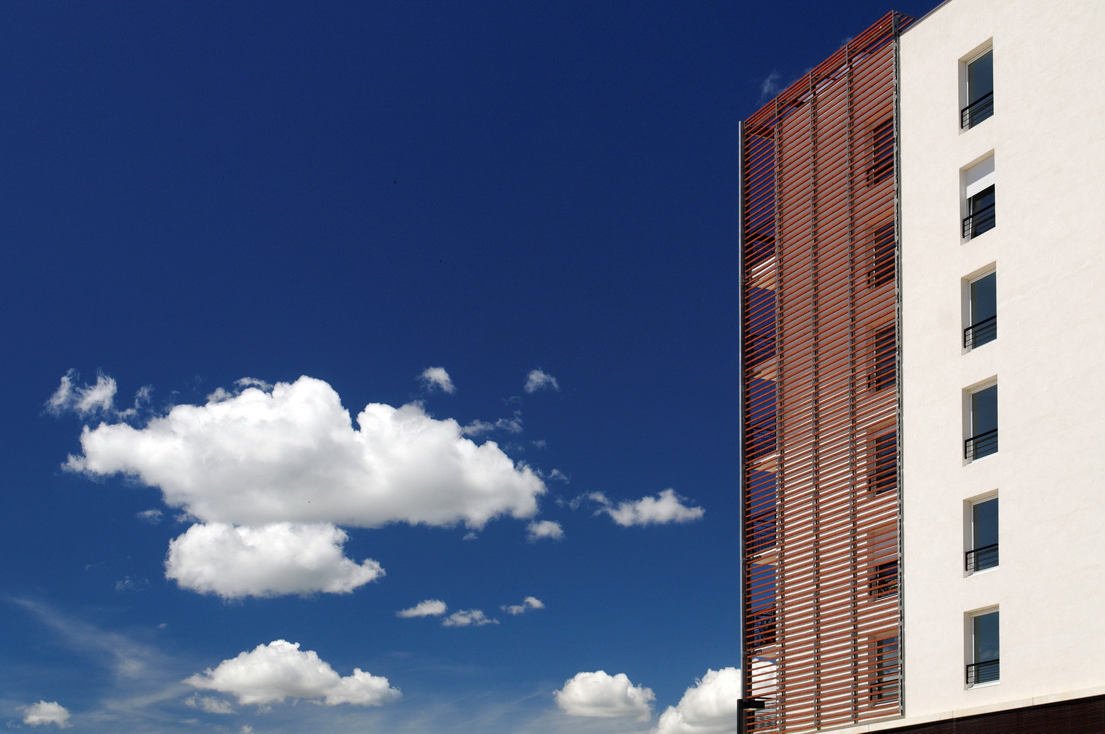 Résidence Triangle de la Gare, Nimes juin 2010.
